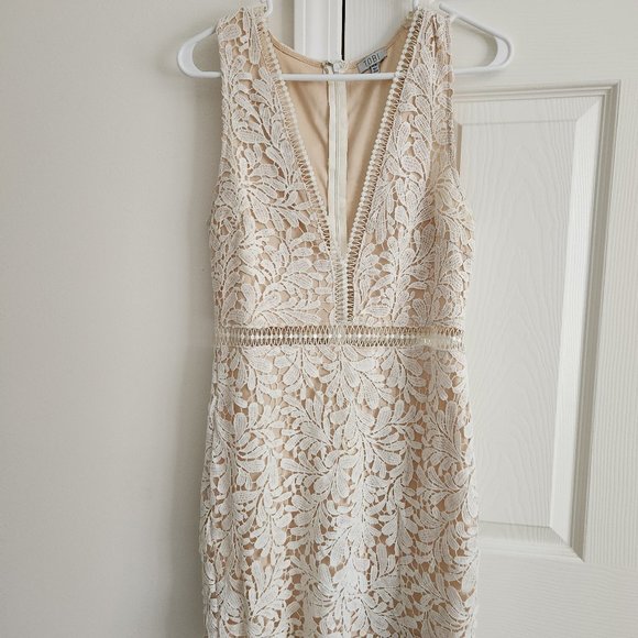 Tobi Dresses & Skirts - Ivory Tobi Lace just above Knee Length Dress